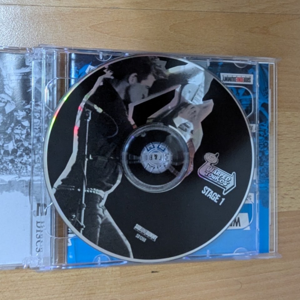 Vans Warped Tour '05 CD - Blue and Black - Picture 3 of 5